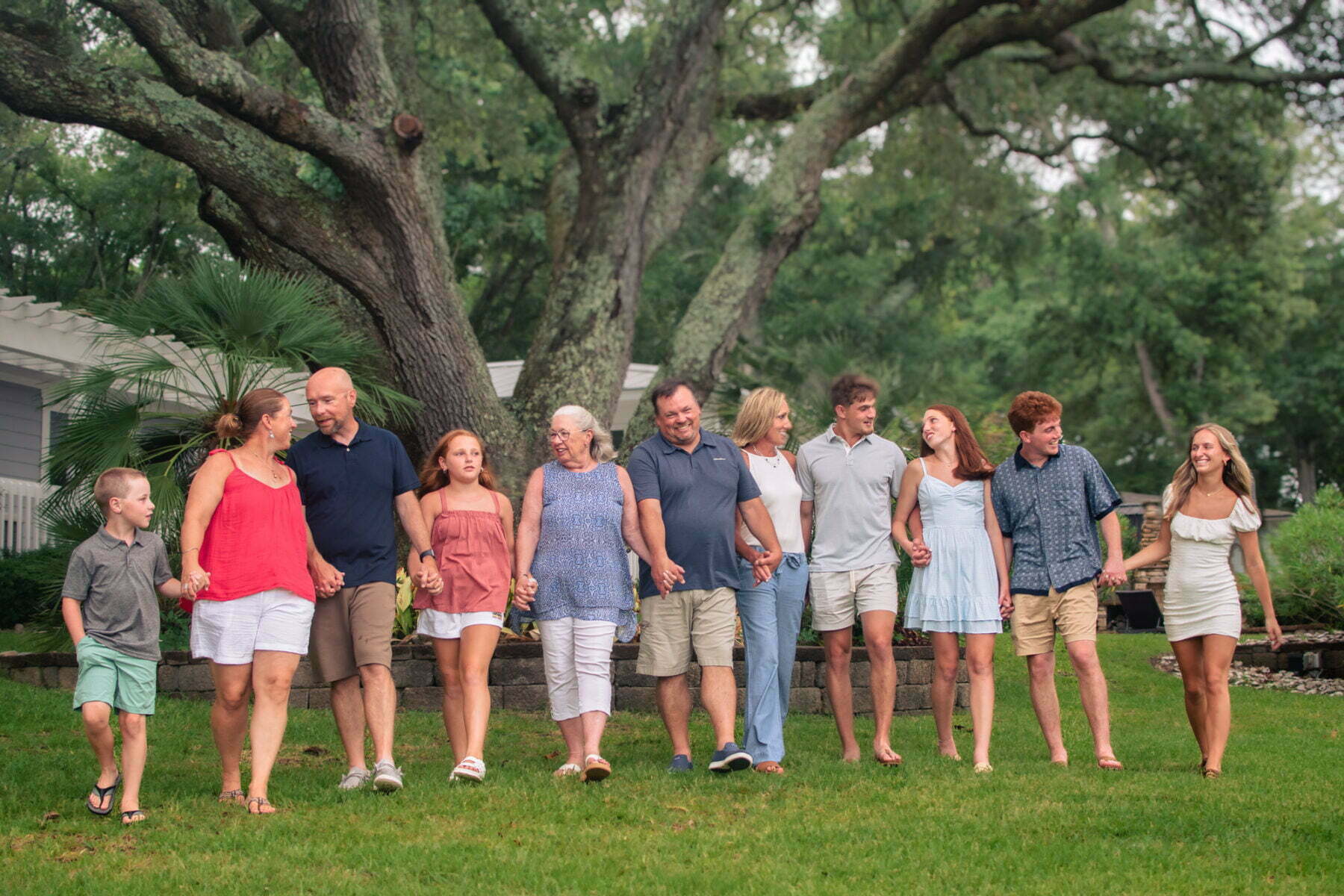 Sunset Beach, NC extended family lifestyle photography session under oak trees.